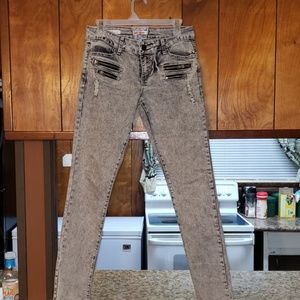 Women's Jeans.